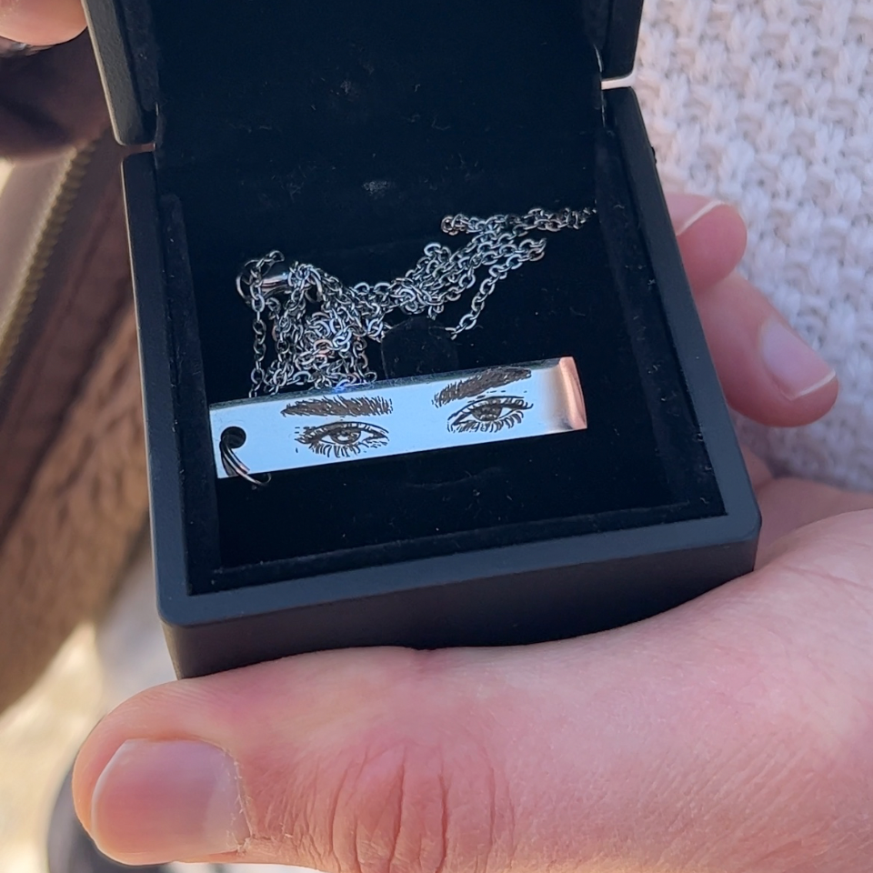 Çelik Kalp Gözü Kolye (Kendi Görseliniz İle)