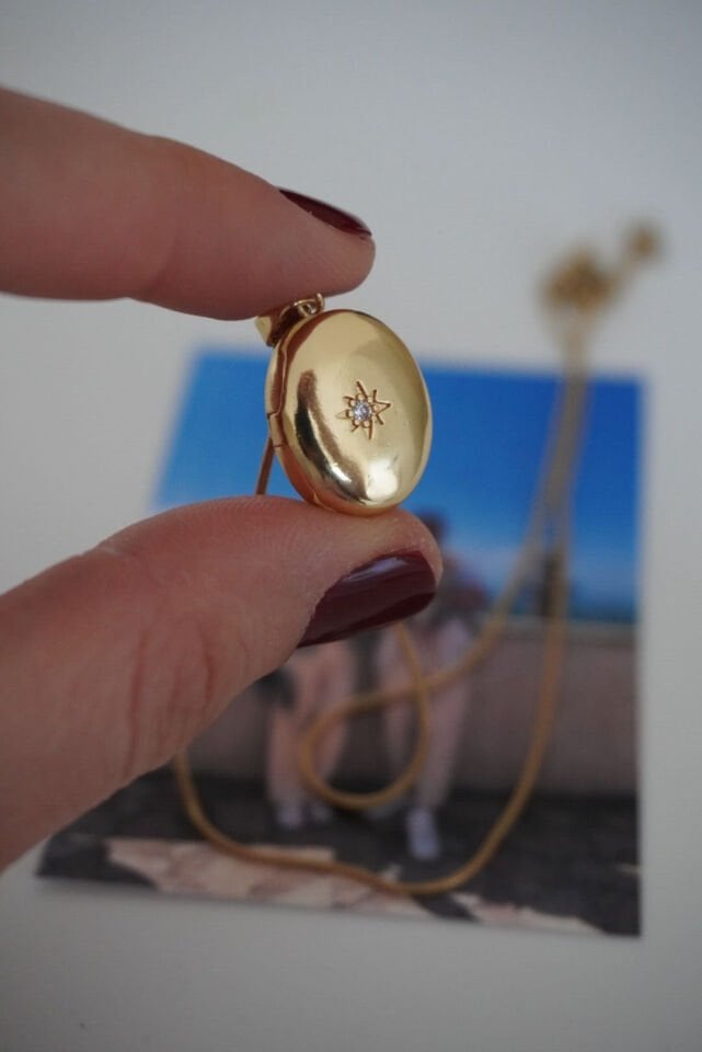 Çelik Oval Resimli Anı Kolyesi