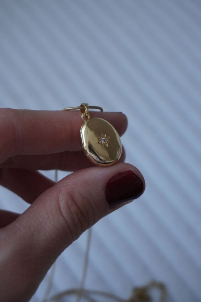 Çelik Oval Resimli Anı Kolyesi