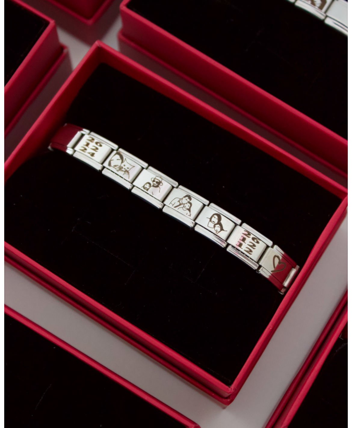 Çelik 4 Portre Harf/ Tarif Sembol İtalyan Charm Bileklik (sizin görseliniz ile)